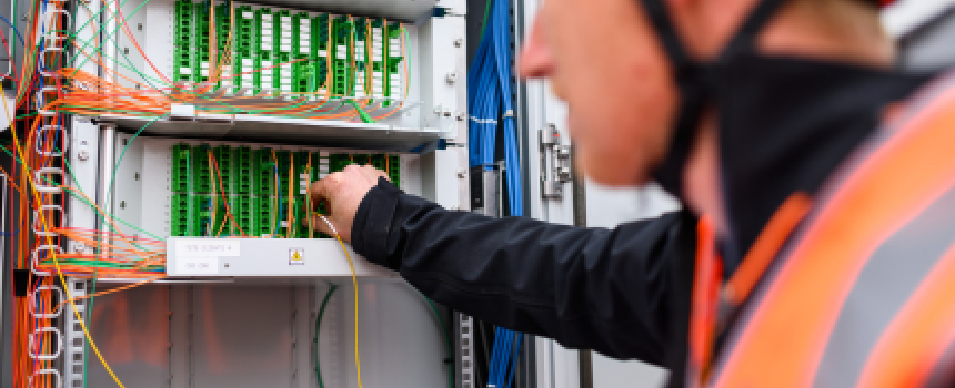 Maintenance and service of fiber-optic networks